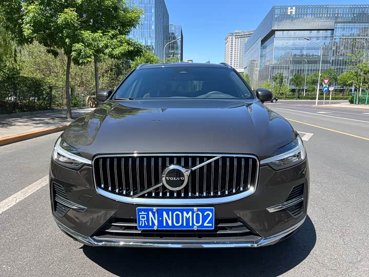 Volvo XC60 2022 B 5 4 WD — фото 2