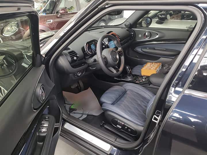 MINI Clubman — фото 11