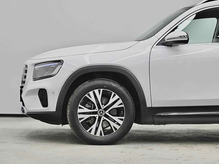 Mercedes-Benz GLB 2024 GLB 220 — фото 22