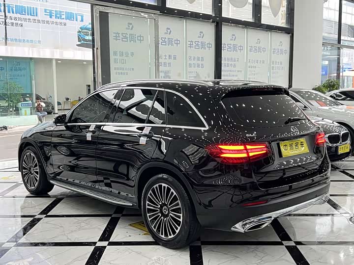 Mercedes-Benz GLC 2018 GLC 200 4 MATIC — фото 5