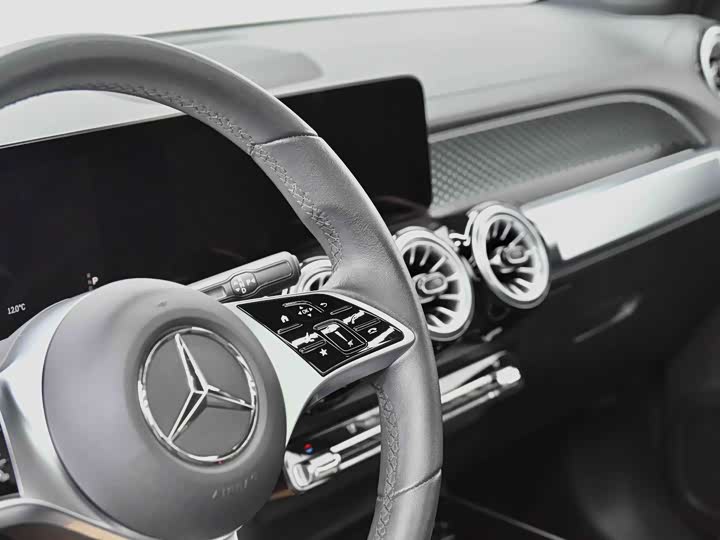 Mercedes-Benz GLB 2024 GLB 220 — фото 14
