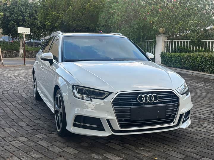 Audi A3 30 Sportback 35 TFSI спорт — фото 3