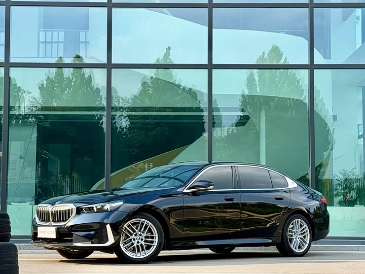 BMW 5-Series 2024 525 Li