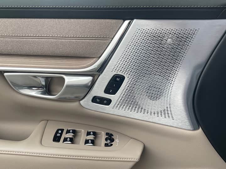 Volvo S90 Hybrid 2026 Hybrid 4 WD — фото 13