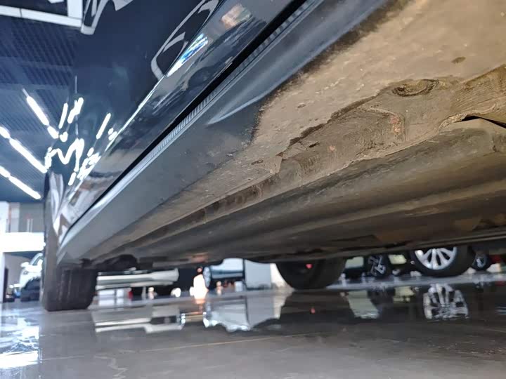 Changan UNI-V 2022 1.5 T Premium — фото 21