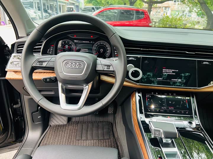 Audi Q7 2022 55 TFSI quattro S line Premium — фото 17