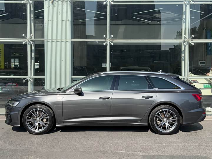 Audi A6 2022 Avant 40 TFSI — фото 3