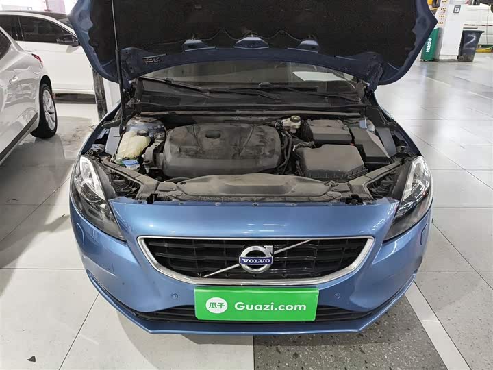 Volvo V40 2016 T 3 — фото 16