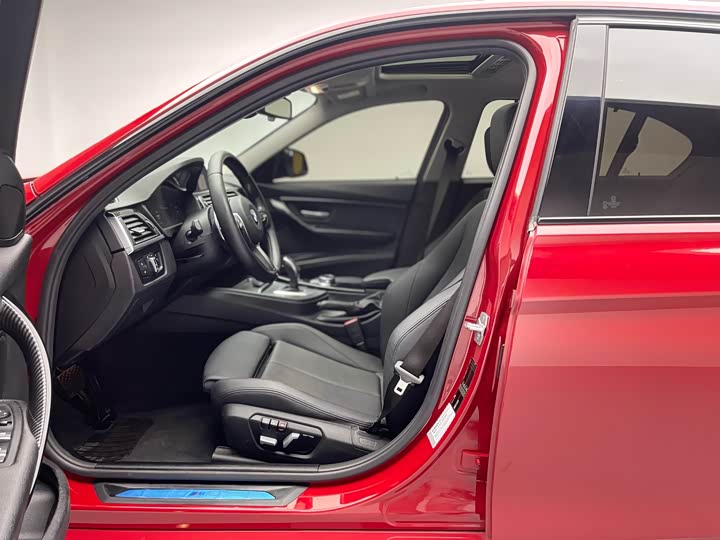 BMW 3-Series 2018 320 Li Leading M — фото 11