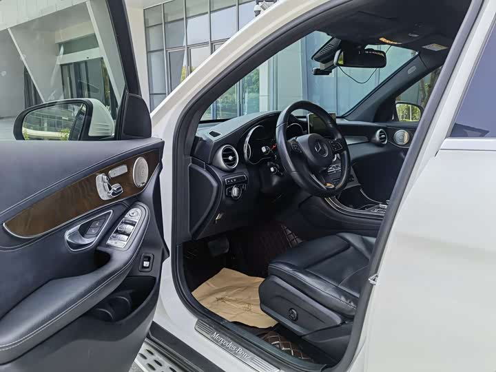 Mercedes-Benz GLC 2019 GLC 300 L 4 MATIC — фото 9