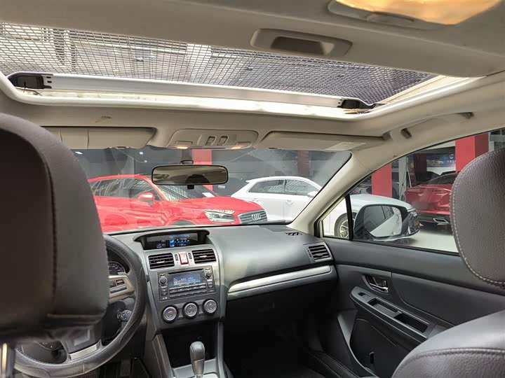 Subaru XV 2014 2.0i — фото 14