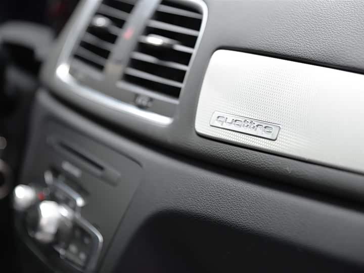 Audi Q3 2015 35 TFSI quattro — фото 16