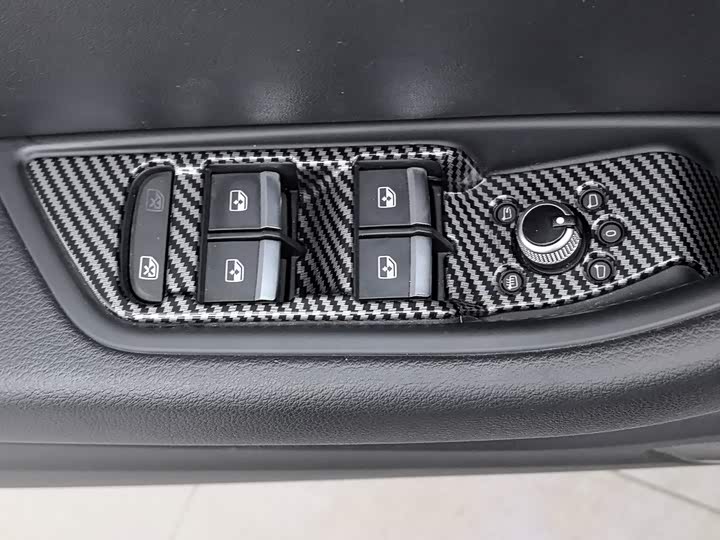 Audi A4L 40 TFSI стиль V — фото 9