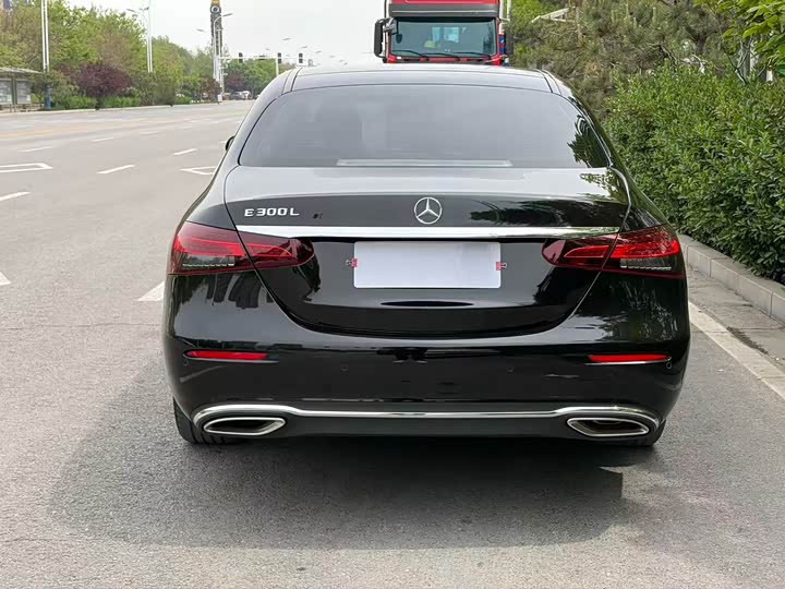 Mercedes-Benz E-Class 2021 E 260 L — фото 17