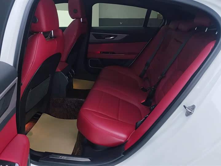 Jaguar XEL 2022 2.0 T 250 PS R-DYNAMIC S — фото 11