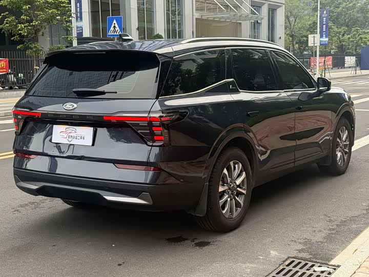 Ford Edge — фото 6
