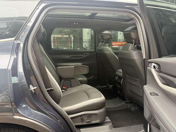 Ford Edge — фото 18