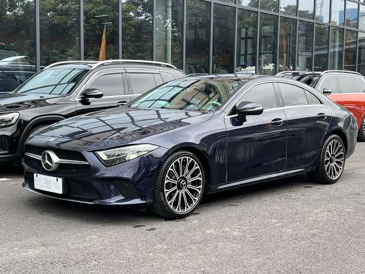 Mercedes-Benz CLS 2018 CLS 300 — фото 1