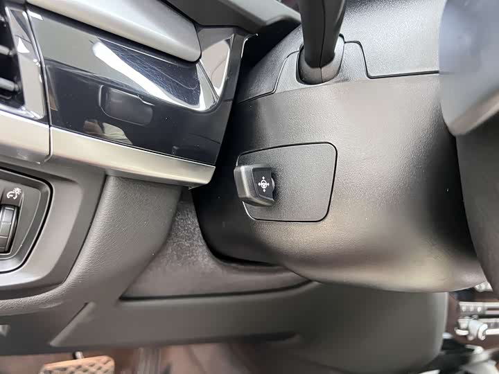 BMW X6 2018 x Drive 35i Leading — фото 22
