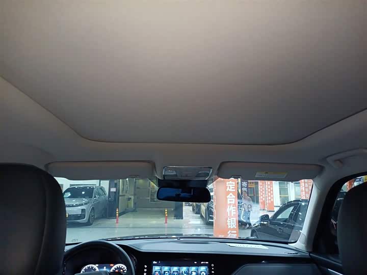 Changan CS95 2019 2.0 T 2 WDLuxury — фото 14