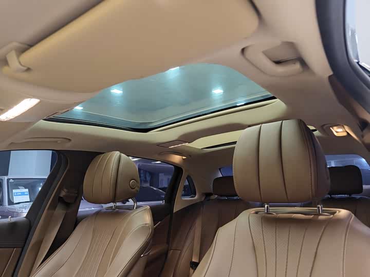 Mercedes-Benz E-Class 2021 E 300 L — фото 13