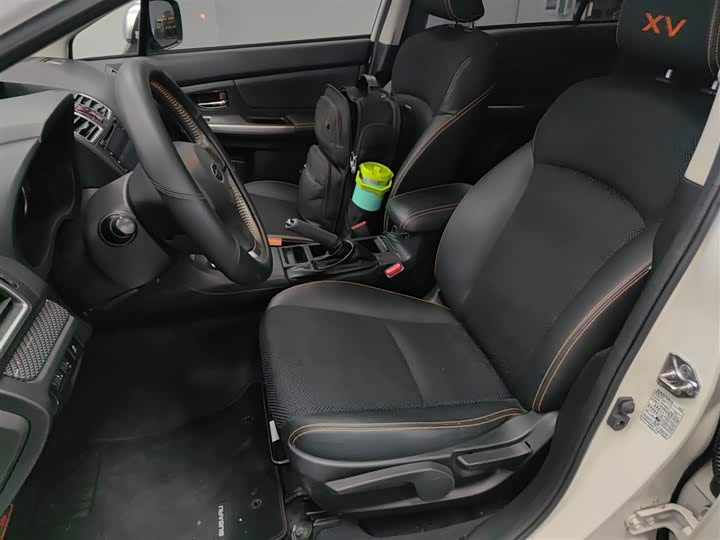 Subaru XV 2015 2.0i — фото 11