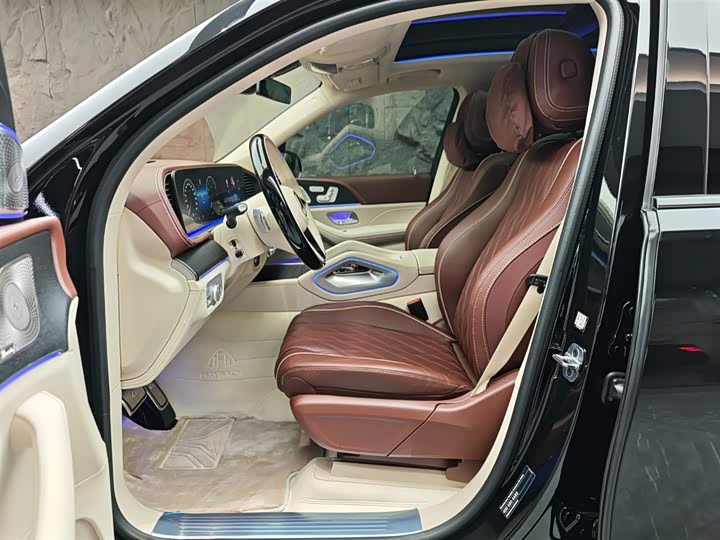 Maybach GLS 2025 GLS 600 4 MATIC — фото 8