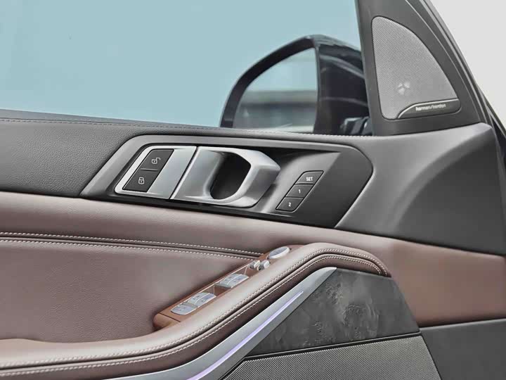 BMW X5 2022 x Drive 30 Li M — фото 23