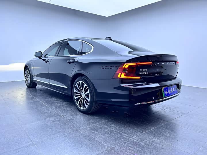 Volvo S90 Hybrid 2024 Hybrid 4 WD — фото 5