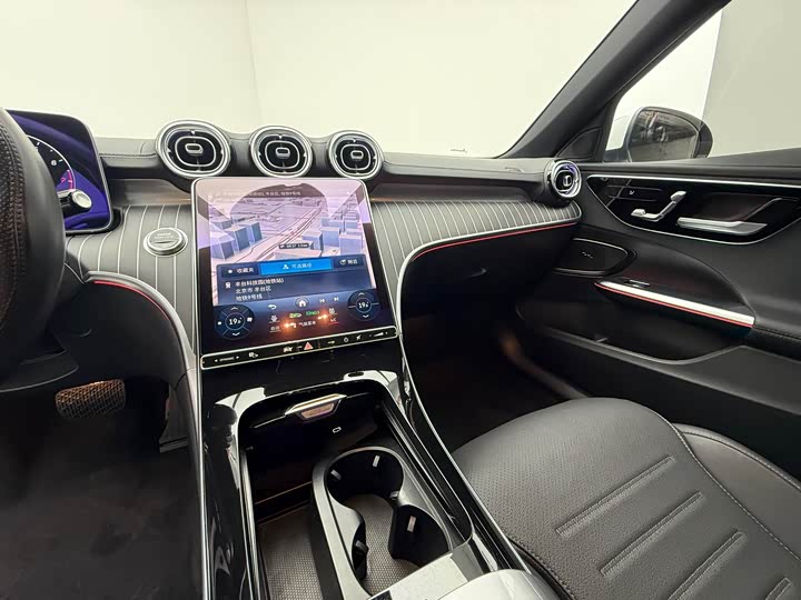 Mercedes-Benz C-Class 2023 C 260 L — фото 20