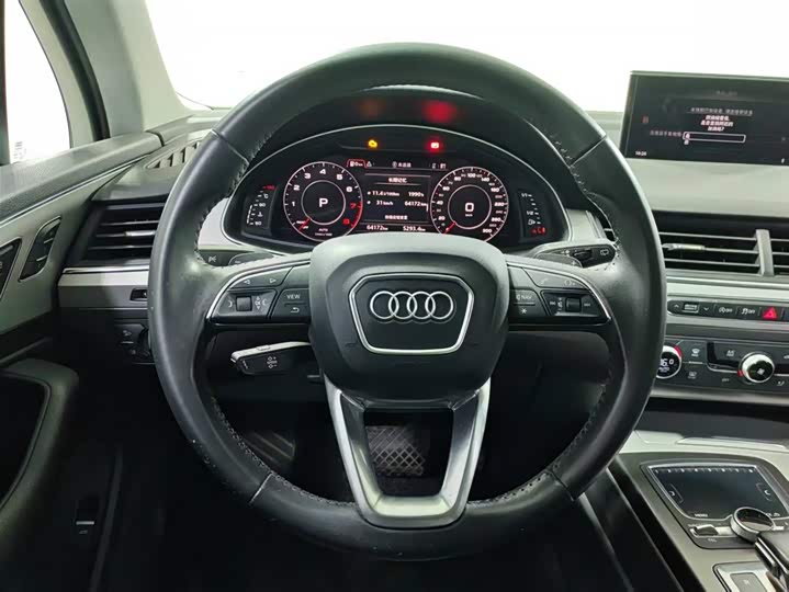 Audi Q7 2019 45 TFSI Comfort — фото 11