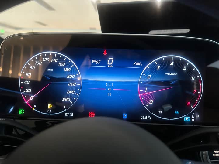Mercedes-Benz E-Class 2025 E 260 L Sport — фото 6