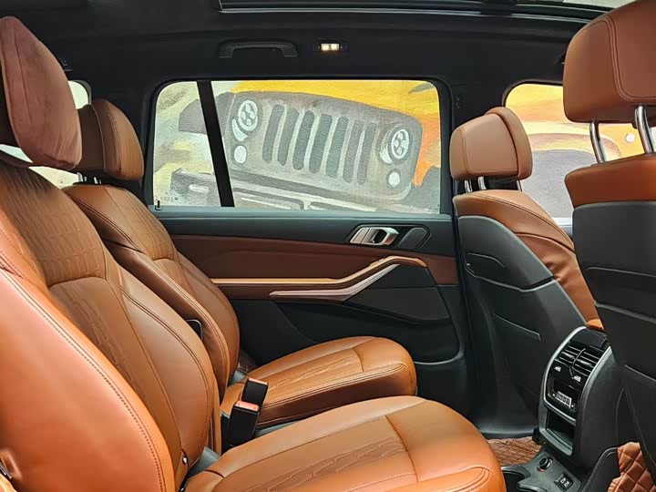 BMW X7 2020 x Drive 40i M — фото 9