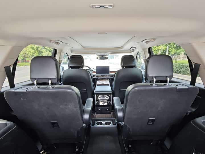 Lincoln Aviator — фото 13
