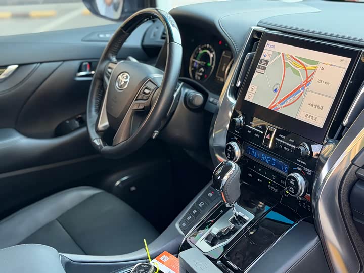 Toyota Vellfire — фото 8