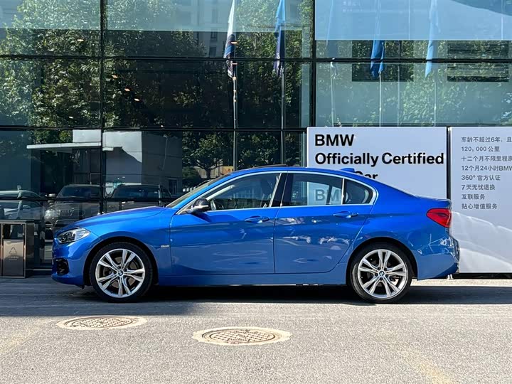 BMW 1-Series 2018 120i — фото 5