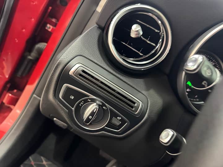 Mercedes-Benz C-Class 2018 C 180 L — фото 17