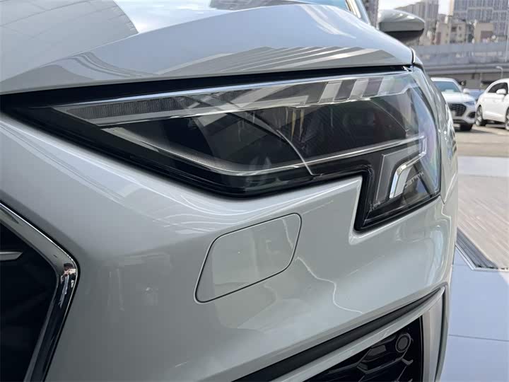 Audi A3 2024 Sportback 35 TFSI Sport — фото 12