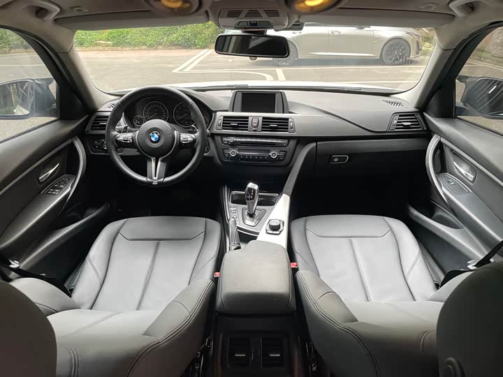 BMW 3-Series 2015 320 Li — фото 19