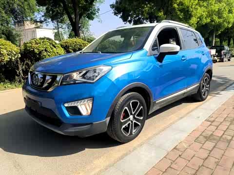 Changan CS15 2016 1.5 L MT — фото 26