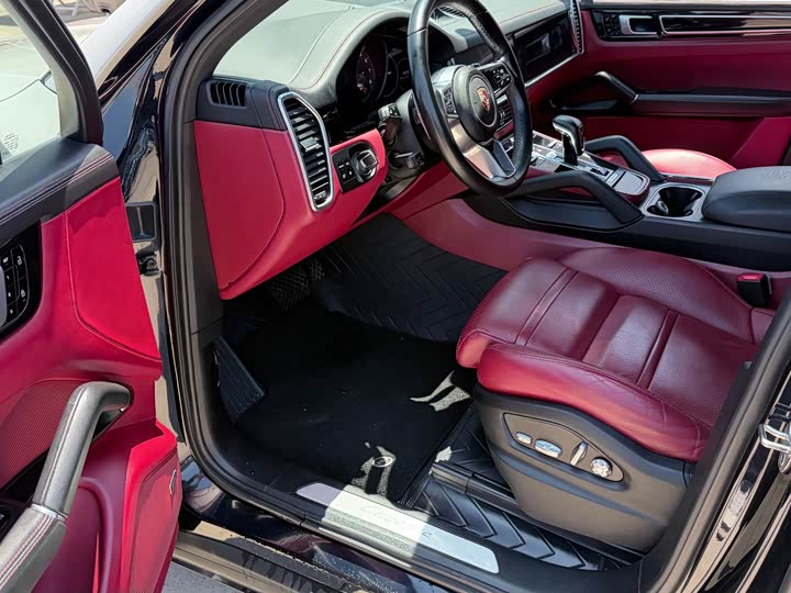 Porsche Cayenne 2019 Cayenne 3.0 T — фото 4