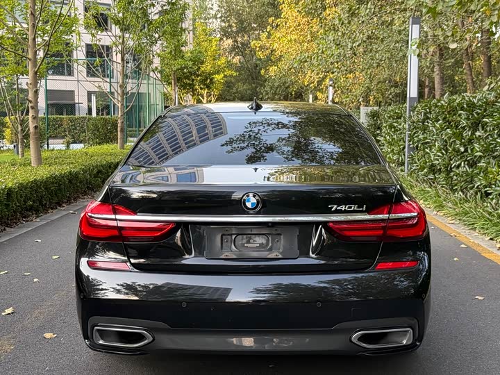 BMW 7 Series — фото 4
