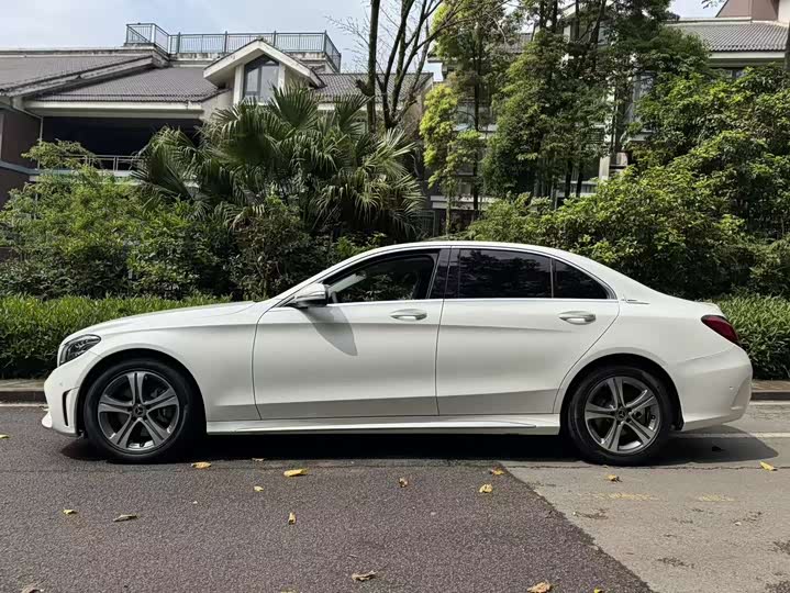 Mercedes-Benz C-Class 2019 C 260 L — фото 4