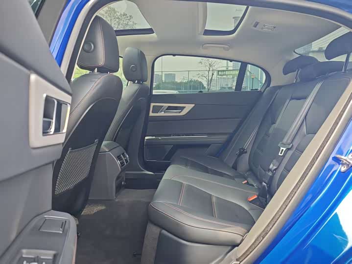 Jaguar XEL 2019 2.0 T 200 PS — фото 8