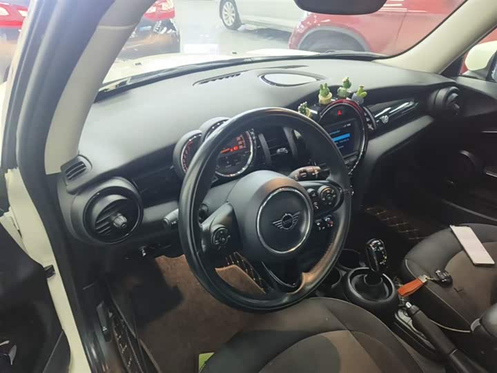 MINI Hatch — фото 10