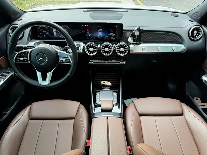 Mercedes-Benz GLB 2021 GLB 200 — фото 10