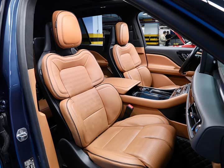 Lincoln Aviator — фото 11