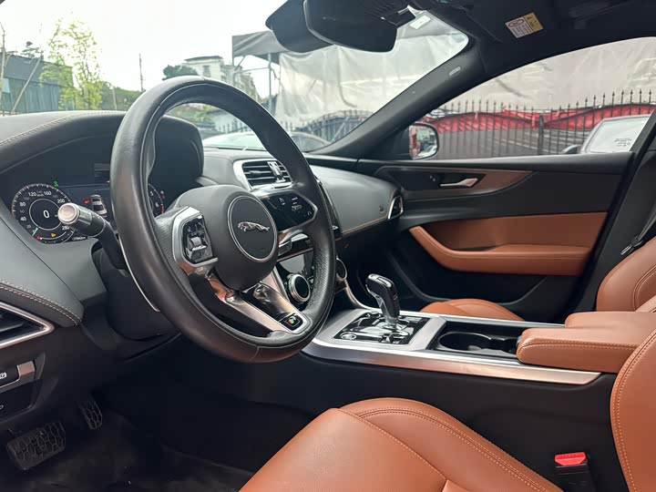 Jaguar XEL 2021 2.0 T 250 PS R-DYNAMIC S — фото 8