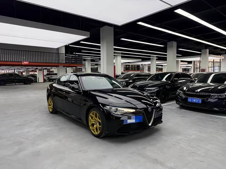 Alfa Romeo Giulia 2020 2.0 T 280 HP — фото 3