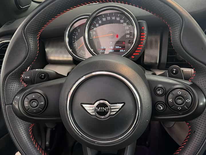 MINI Cabrio — фото 5